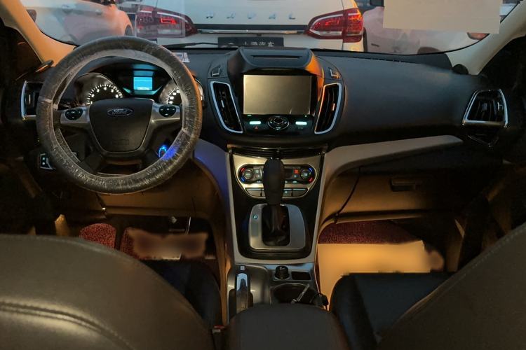 Used Ford Kuga 2015 1.5L GTDi Two-Wheel-Drive Comfort Model Interior 3