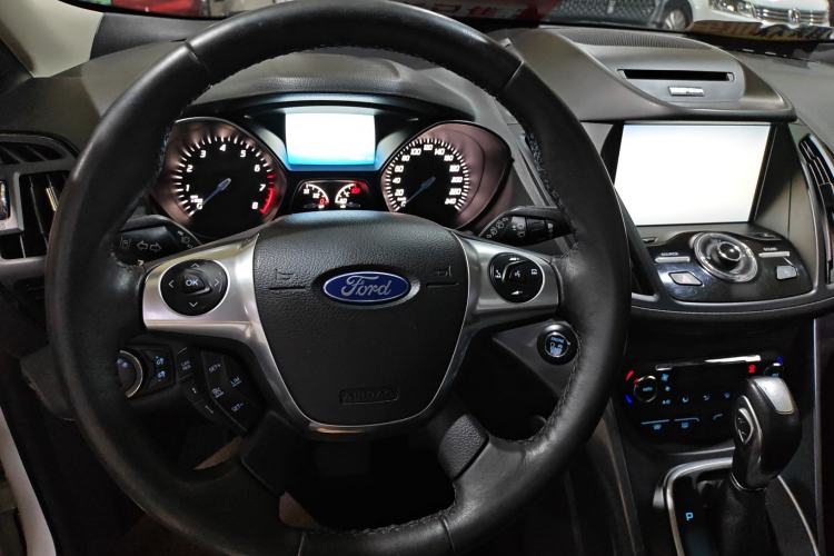 Used Ford Kuga 2015 2.0L GTDi Four-Wheel Drive Prestige Model Interior 3