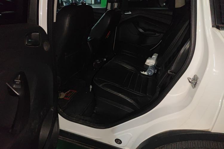 Used Ford Kuga 2015 1.5L GTDi Four-Wheel-Drive Elite Model Interior 4