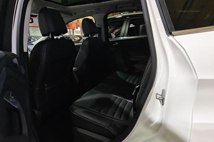 Used Ford Kuga 2015 2.0L GTDi Four-Wheel Drive Prestige Model Interior 4