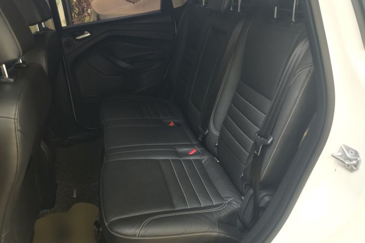Used Ford Kuga 2015 1.5L GTDi Four-Wheel-Drive Elite Model Interior 4