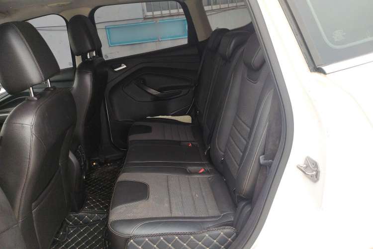 Used Ford Kuga 2015 1.5L GTDi Two-Wheel Drive Fashion Edition Interior 4