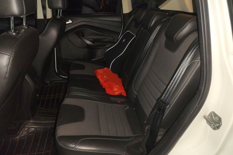 Used Ford Kuga 2015 1.5L GTDi Two-Wheel Drive Fashion Edition Interior 4