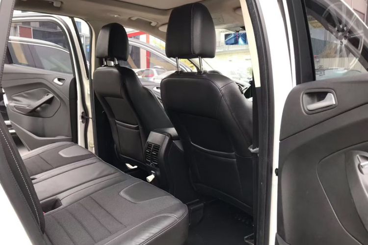 Used Ford Kuga 2015 1.5L GTDi Two-Wheel Drive Fashion Edition Interior 4