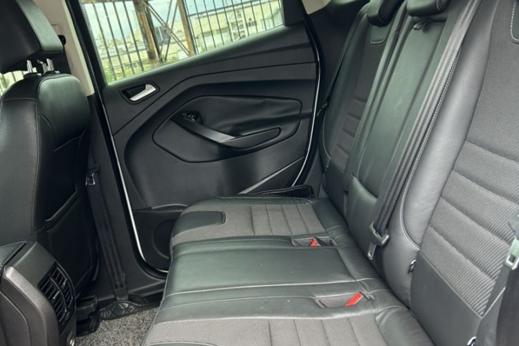Used Ford Kuga 2015 1.5L GTDi Two-Wheel Drive Fashion Edition Interior 5