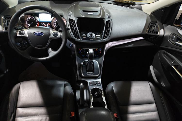 Used Ford Kuga 2015 2.0L GTDi Four-Wheel Drive Prestige Model Interior 5