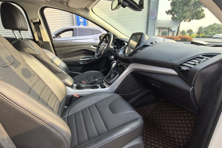 Used Ford Kuga 2015 1.5L GTDi Two-Wheel Drive Fashion Edition Interior 5
