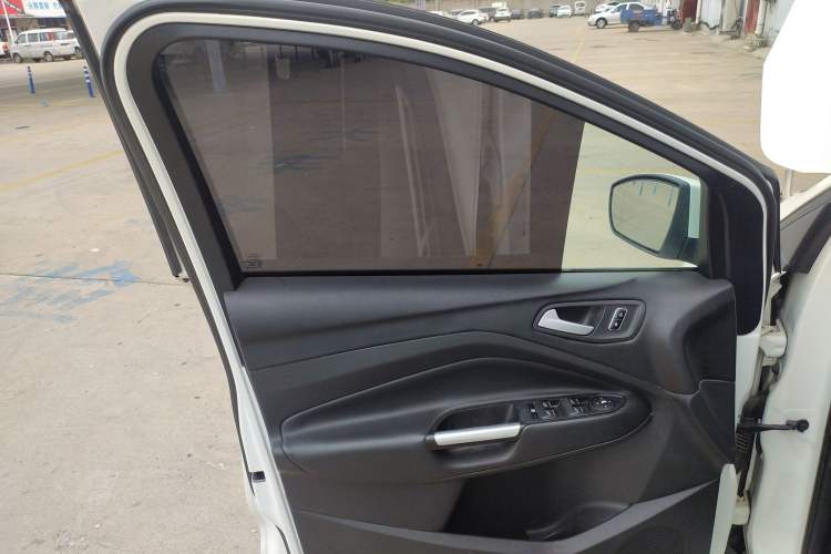 Used Ford Kuga 2015 1.5L GTDi Two-Wheel Drive Fashion Edition Interior 7