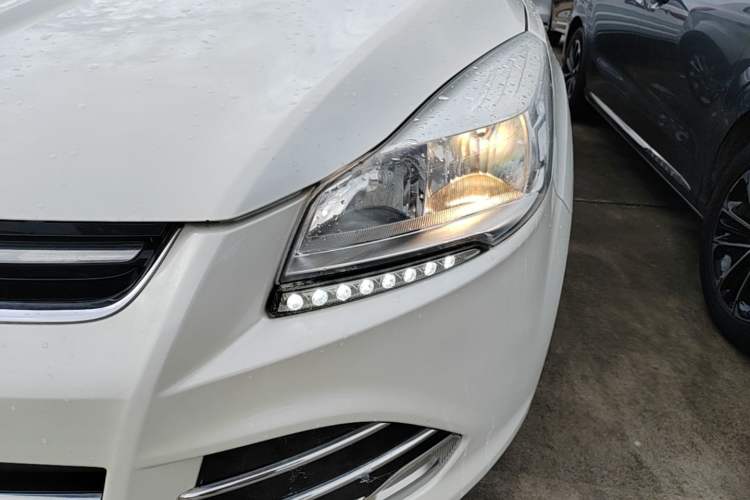 Used Ford Kuga 2015 1.5L GTDi Two-Wheel Drive Fashion Edition Left Front Headlight
