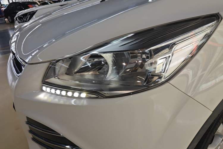 Used Ford Kuga 2015 1.5L GTDi Two-Wheel Drive Fashion Edition Left Front Headlight