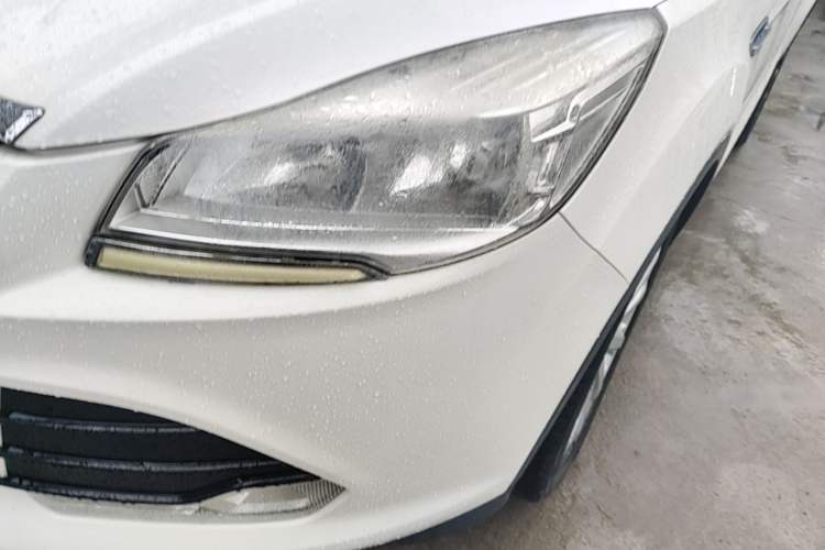 Used Ford Kuga 2015 1.5L GTDi Two-Wheel-Drive Comfort Model Left Front Headlight