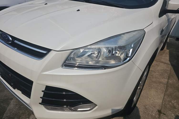 Used Ford Kuga 2015 1.5L GTDi Two-Wheel-Drive Comfort Model Left Front Headlight