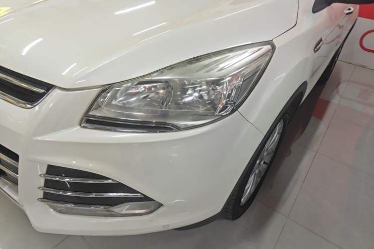 Used Ford Kuga 2015 2.0L GTDi Four-Wheel Drive Elite Model Left Front Headlight
