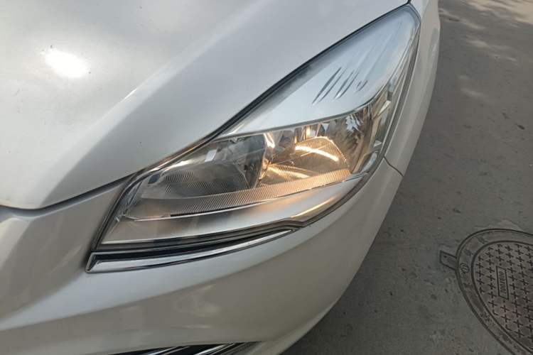 Used Ford Kuga 2015 1.5L GTDi Two-Wheel Drive Fashion Edition Left Front Headlight