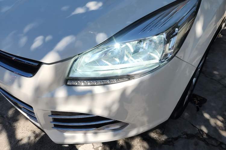 Used Ford Kuga 2015 1.5L GTDi Two-Wheel Drive Fashion Edition Left Front Headlight