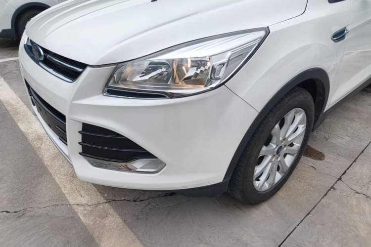 Used Ford Kuga 2015 1.5L GTDi Two-Wheel-Drive Comfort Model Left Front Headlight