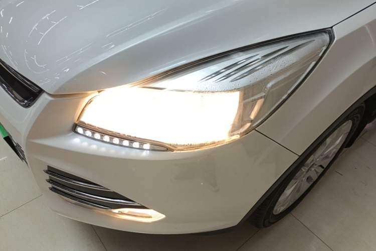 Used Ford Kuga 2015 1.5L GTDi Two-Wheel Drive Fashion Edition Left Front Headlight