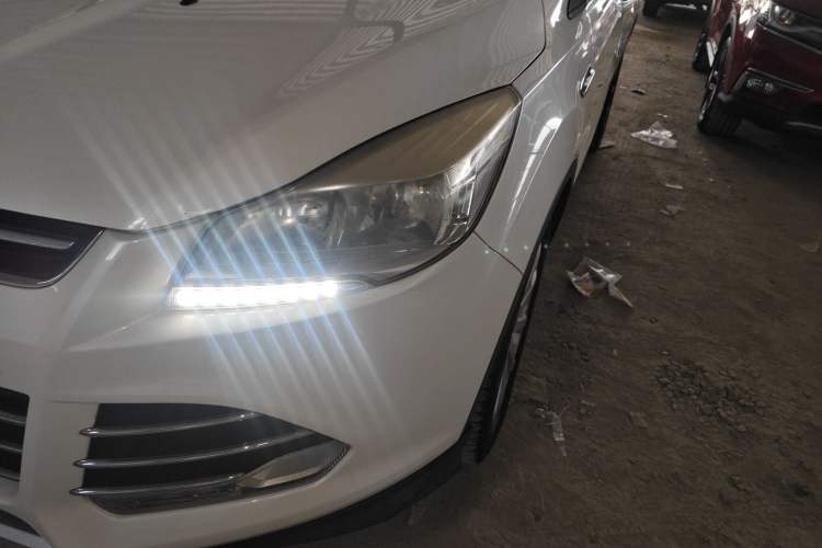Used Ford Kuga 2015 1.5L GTDi Two-Wheel Drive Fashion Edition Left Front Headlight