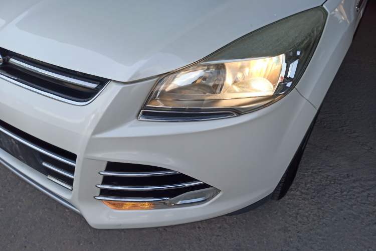 Used Ford Kuga 2015 1.5L GTDi Two-Wheel Drive Fashion Edition Left Front Headlight
