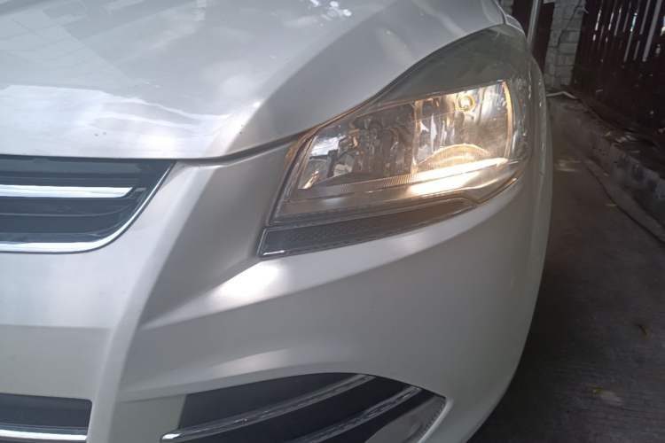 Used Ford Kuga 2015 1.5L GTDi Two-Wheel Drive Fashion Edition Left Front Headlight
