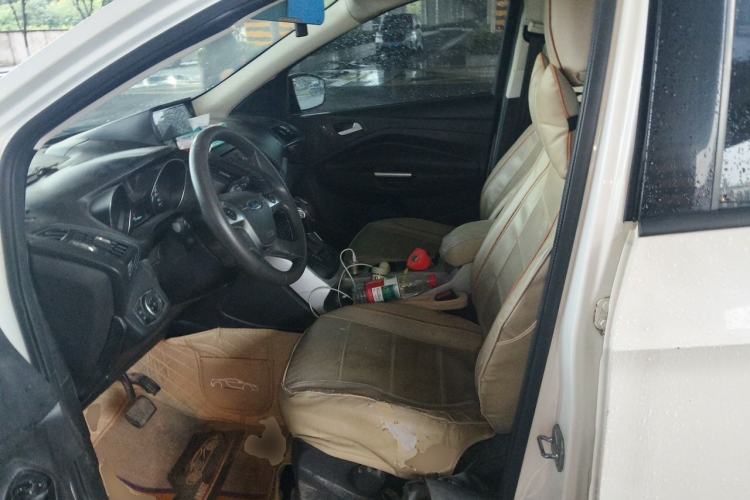 Used Ford Kuga 2015 1.5L GTDi Two-Wheel-Drive Comfort Model Left Front Seat