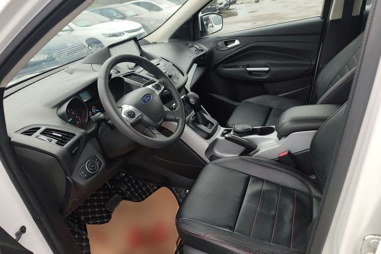 Used Ford Kuga 2015 1.5L GTDi Two-Wheel-Drive Comfort Model Left Front Seat