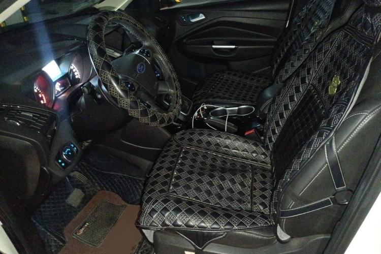 Used Ford Kuga 2015 2.0L GTDi Four-Wheel-Drive Sport Model Left Front Seat