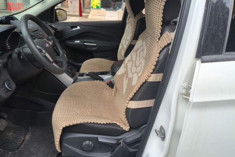Used Ford Kuga 2015 1.5L GTDi Two-Wheel-Drive Comfort Model Left Front Seat