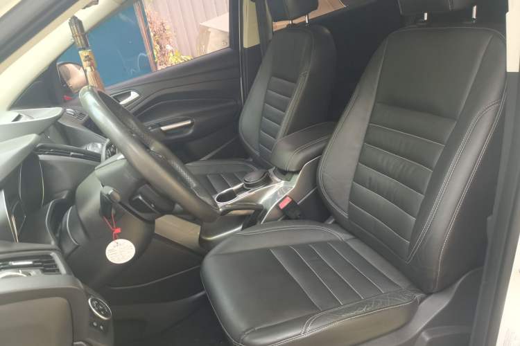 Used Ford Kuga 2015 1.5L GTDi Four-Wheel-Drive Elite Model Left Front Seat