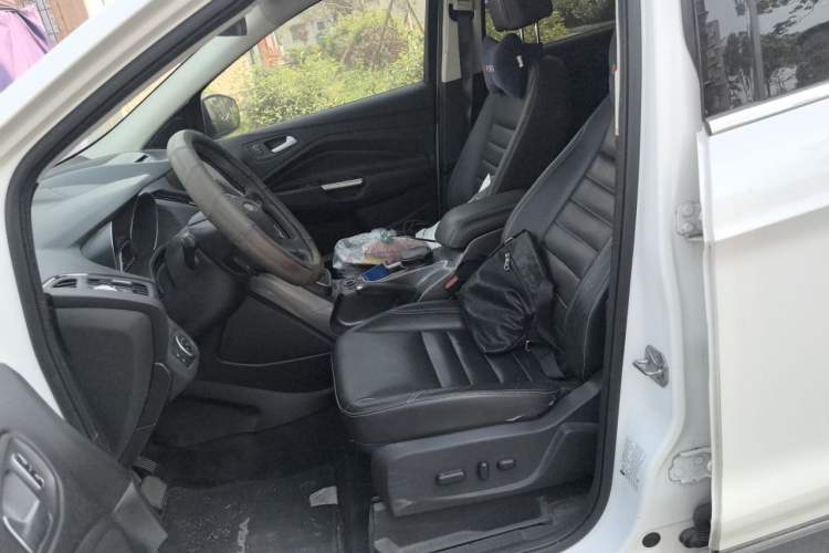 Used Ford Kuga 2015 2.0L GTDi Four-Wheel Drive Elite Model Left Front Seat