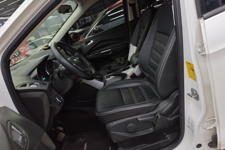 Used Ford Kuga 2015 1.5L GTDi Two-Wheel-Drive Comfort Model Left Front Seat