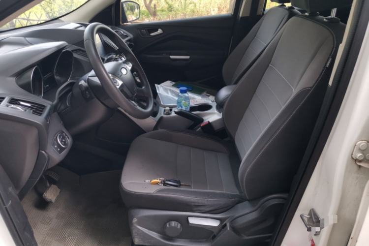 Used Ford Kuga 2015 1.5L GTDi Two-Wheel-Drive Comfort Model Left Front Seat