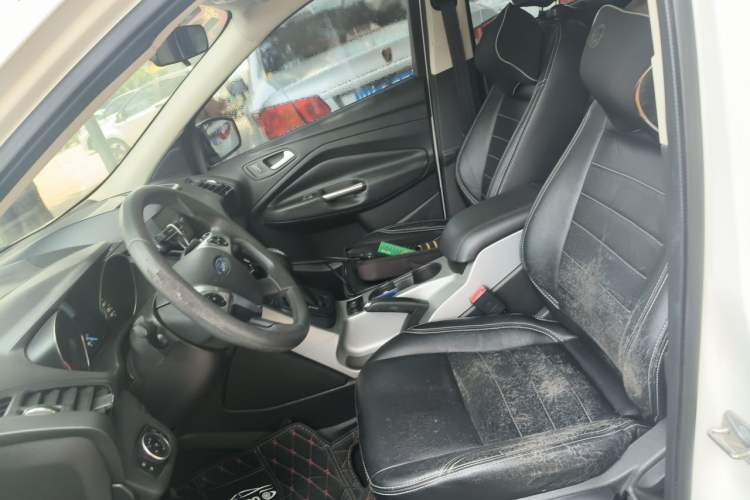 Used Ford Kuga 2015 1.5L GTDi Two-Wheel-Drive Comfort Model Left Front Seat