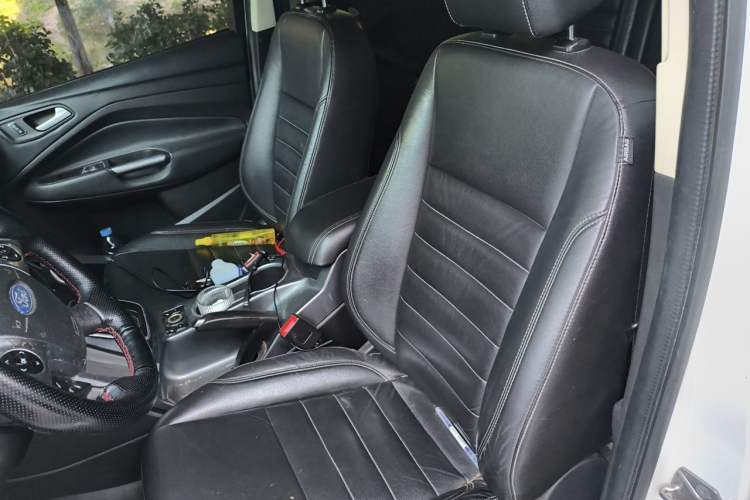 Used Ford Kuga 2015 2.0L GTDi Four-Wheel Drive Elite Model Left Front Seat