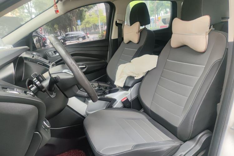 Used Ford Kuga 2015 1.5L GTDi Two-Wheel-Drive Comfort Model Left Front Seat