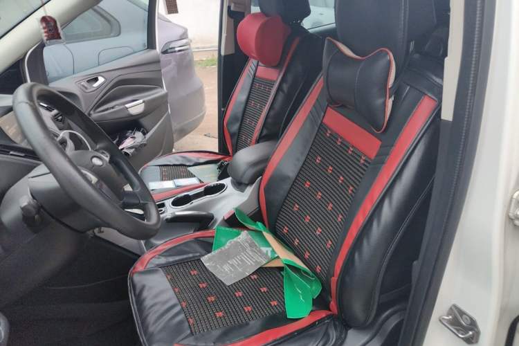 Used Ford Kuga 2015 1.5L GTDi Two-Wheel-Drive Comfort Model Left Front Seat