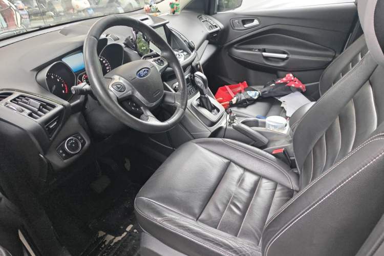Used Ford Kuga 2015 2.0L GTDi Four-Wheel Drive Prestige Model Left Front Seat