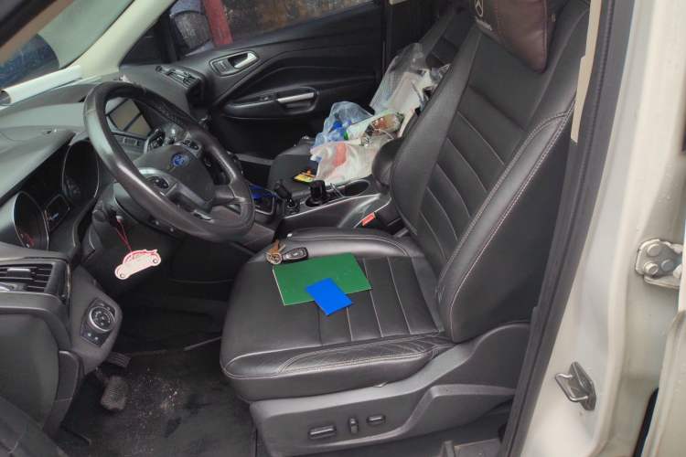 Used Ford Kuga 2015 2.0L GTDi Four-Wheel Drive Elite Model Left Front Seat