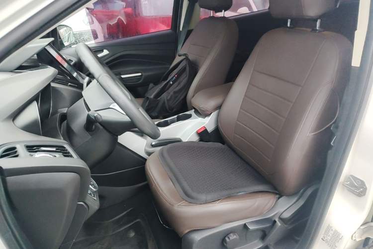 Used Ford Kuga 2015 1.5L GTDi Two-Wheel-Drive Comfort Model Left Front Seat