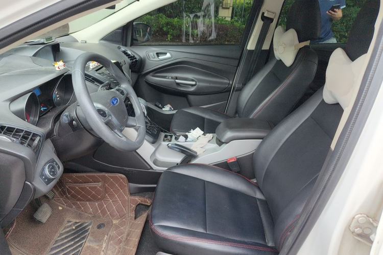 Used Ford Kuga 2015 1.5L GTDi Two-Wheel-Drive Comfort Model Left Front Seat