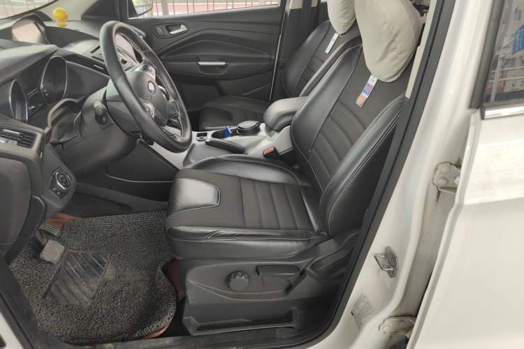 Used Ford Kuga 2015 1.5L GTDi Two-Wheel-Drive Comfort Model Left Front Seat