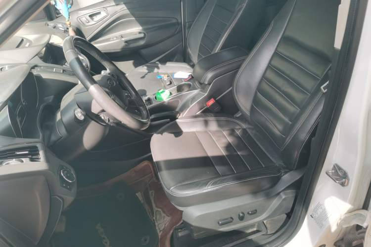 Used Ford Kuga 2015 2.0L GTDi Four-Wheel Drive Prestige Model Left Front Seat