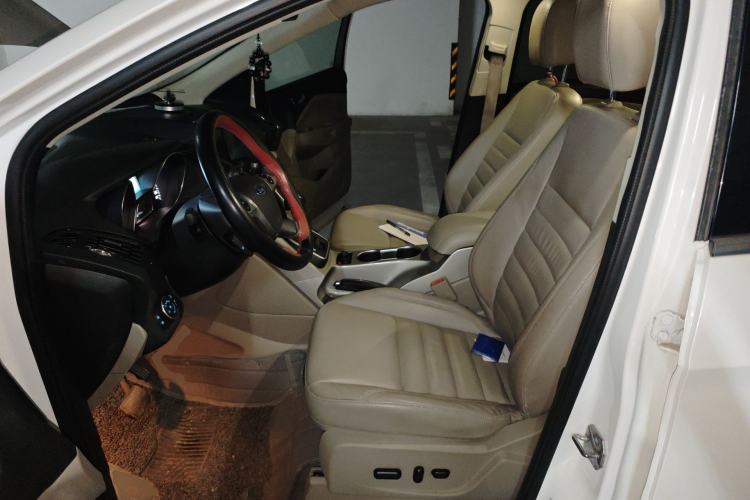 Used Ford Kuga 2015 1.5L GTDi Four-Wheel-Drive Elite Model Left Front Seat