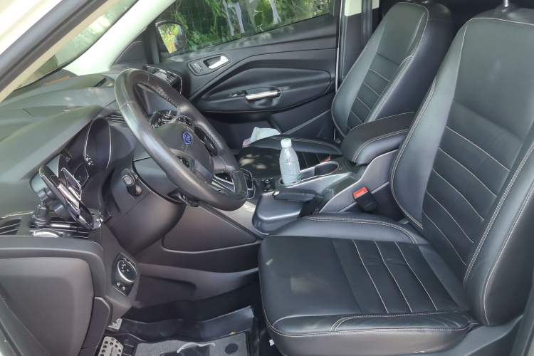 Used Ford Kuga 2015 2.0L GTDi Four-Wheel Drive Prestige Model Left Front Seat