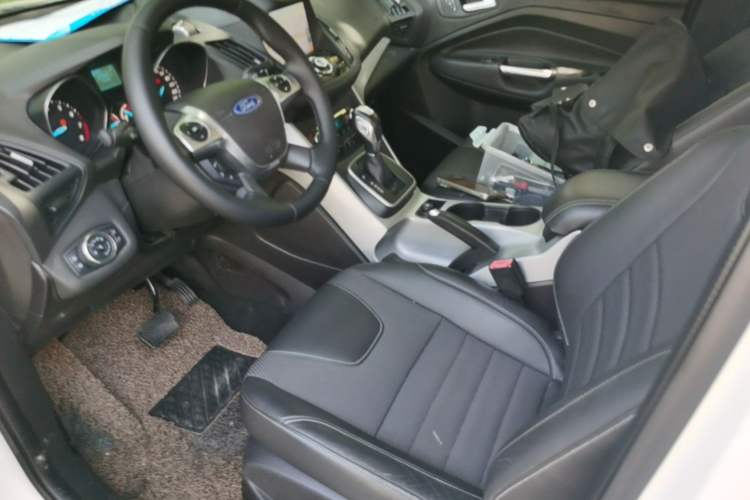 Used Ford Kuga 2015 1.5L GTDi Two-Wheel-Drive Comfort Model Left Front Seat