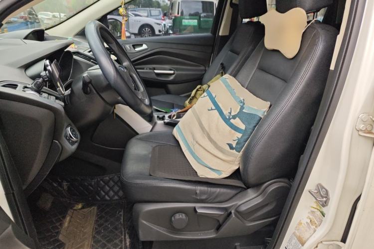Used Ford Kuga 2015 1.5L GTDi Two-Wheel-Drive Comfort Model Left Front Seat