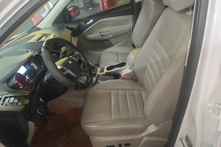 Used Ford Kuga 2015 2.0L GTDi Four-Wheel Drive Elite Model Left Front Seat