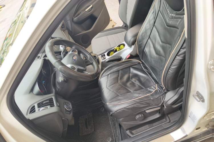 Used Ford Kuga 2015 1.5L GTDi Two-Wheel-Drive Comfort Model Left Front Seat