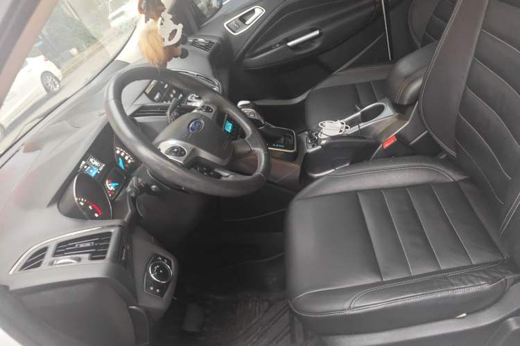 Used Ford Kuga 2015 2.0L GTDi Four-Wheel Drive Prestige Model Left Front Seat