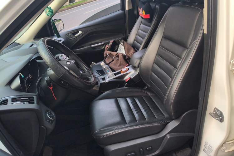 Used Ford Kuga 2015 2.0L GTDi Four-Wheel Drive Elite Model Left Front Seat